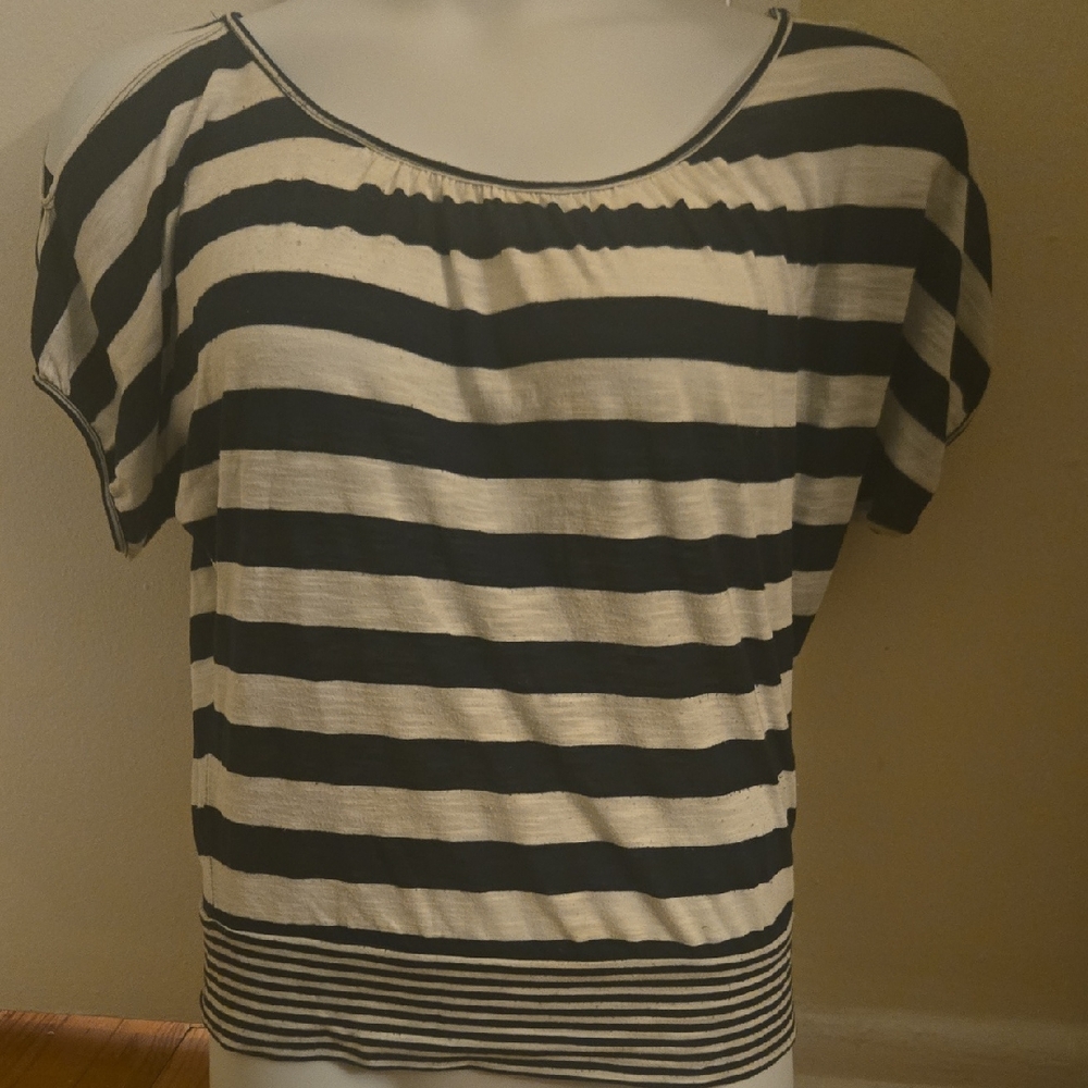 Black and White Ruched Cap Sleeve Blouse